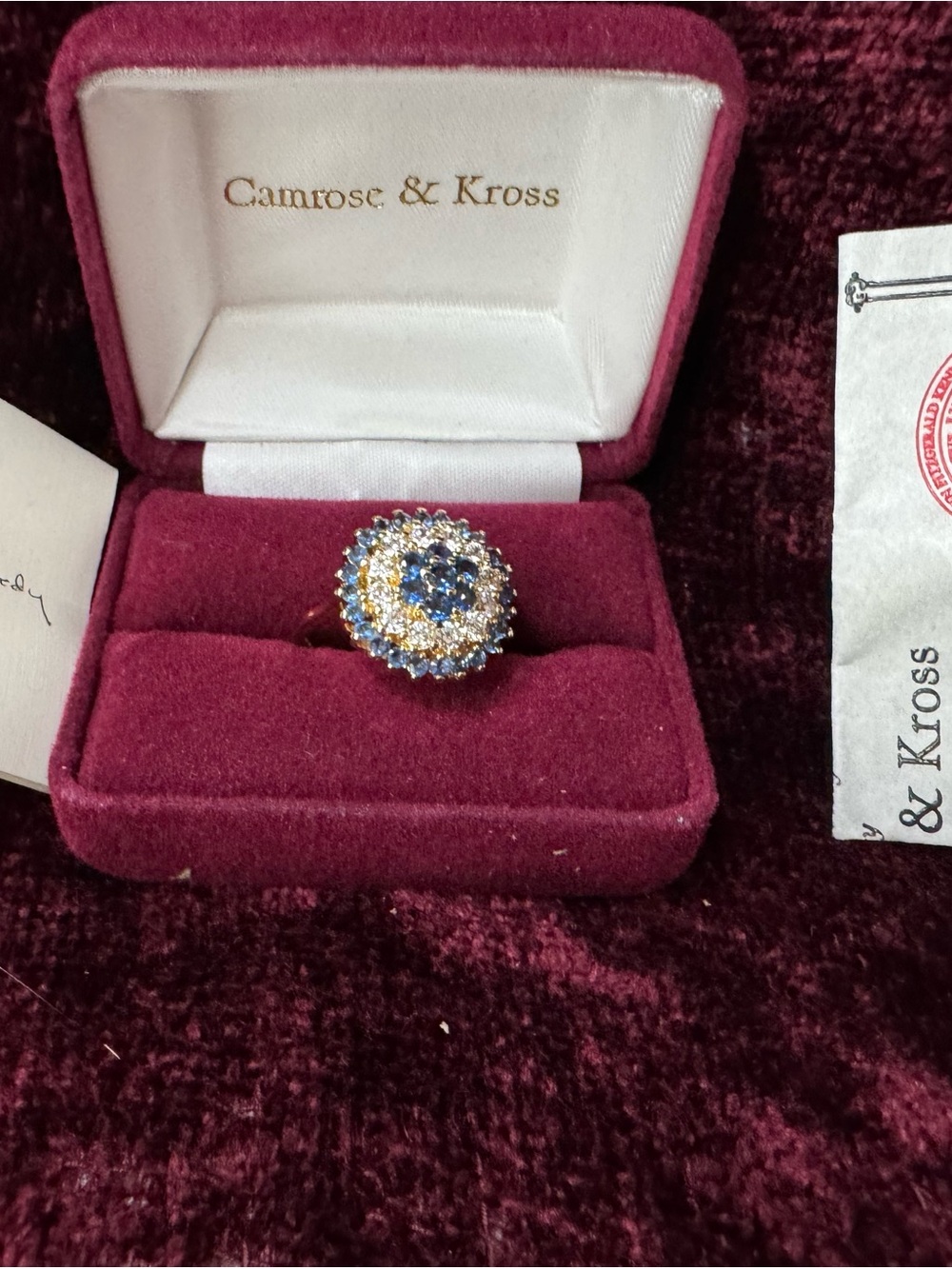 Beautiful New with certificate Jacklyn Kennedy Sapphire and diamond ring